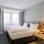 Express Zentrum By Ihg Hotel 3*